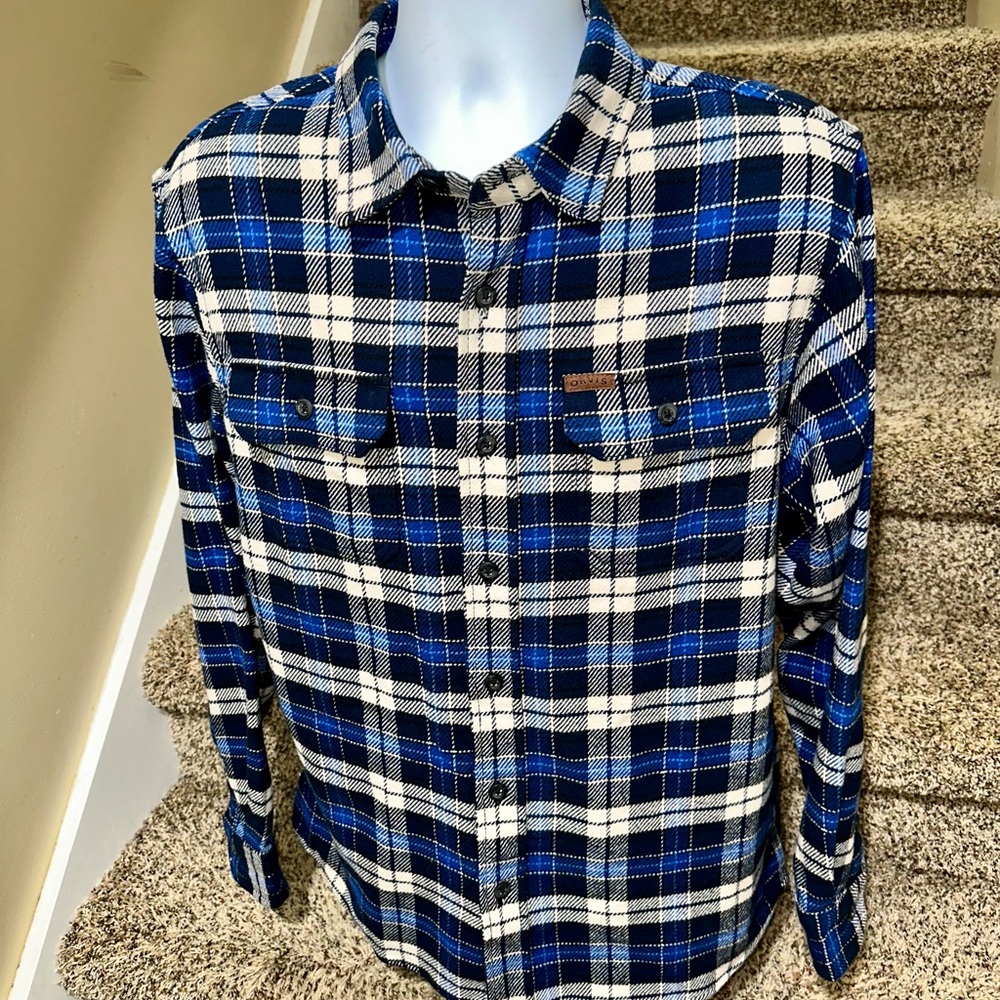 Thick warm *ORVIS* plaid button up blue flannel jacket shirt - men’s M - mint!